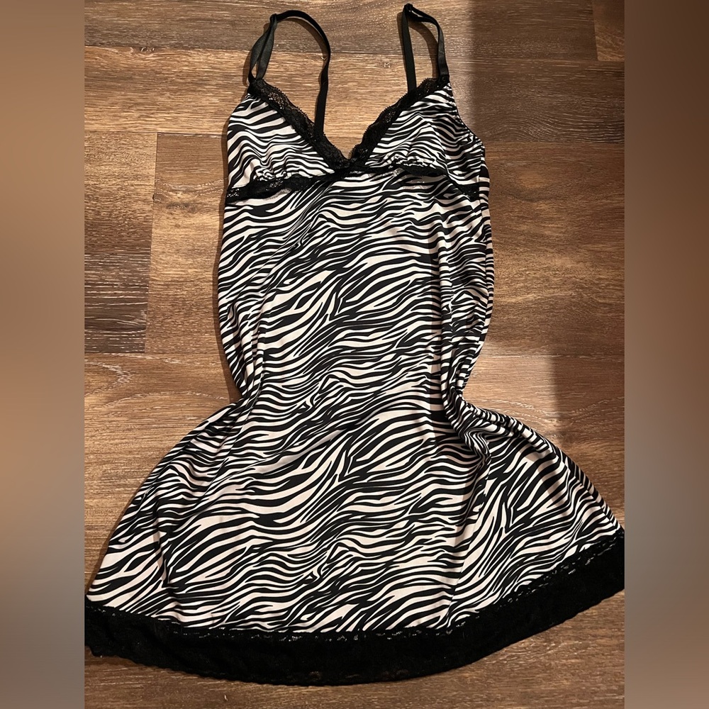 Rampage zebra slip dress